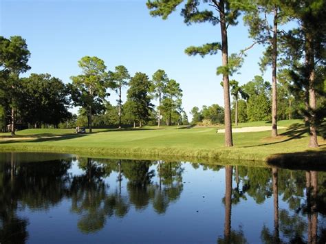 There are showers and kitchens on almost every house boat, and some vessels come with hot tubs, wet bars and multiple tvs. Santee Cooper Lakes - Marion and Moultrie
