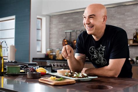 Michael Symon Brings Burgers Brew And Que To Food Network Latf Usa News