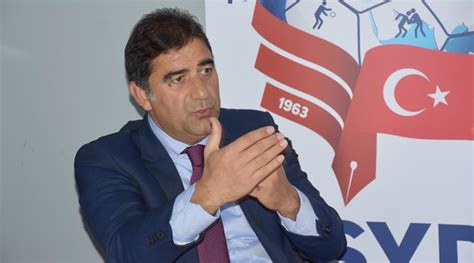 Trabzonspor teknik direktörü ünal karaman, kazanmanın moraliyle ligin geri kalanına daha büyük hedefler, daha arzu ederek çalışarak değerlendireceklerini. Ünal Karaman'dan Burak, Onur ve Fenerbahçe açıklaması ...