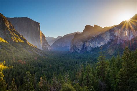 Sunrise In Yosemite National Park If You Like My Work Please Have A