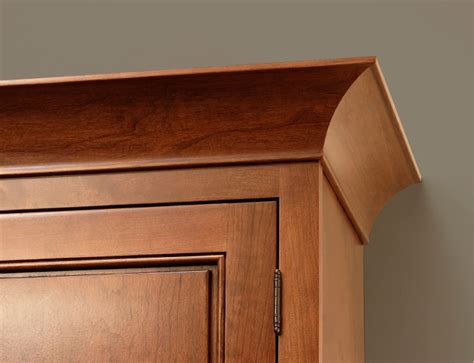 Do you suppose images of crown molding on kitchen cabinets looks nice? Cabinet Crown Molding - The Finishing Touch