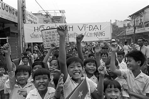 The fall of saigon, also known as the liberation of saigon by north vietnamese, was the capture of saigon, the capital of south vietnam, by the people's army of vietnam (pavn) and the viet cong on 30 april 1975. Photos 30 Images of 1975 Saigon - Saigoneer