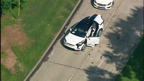 Plane Crashes Into Cars On Texas Street Multiple Injuries Sheriff