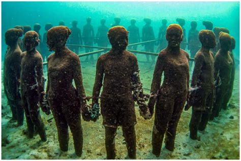 10 Fascinating Underwater Statues You Need To See With Photos Yen