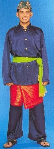 Dhoti ialah pakaian tradisional kaum india lelaki. KAUM SARAWAK - pakaian tradisional kaum di malaysia