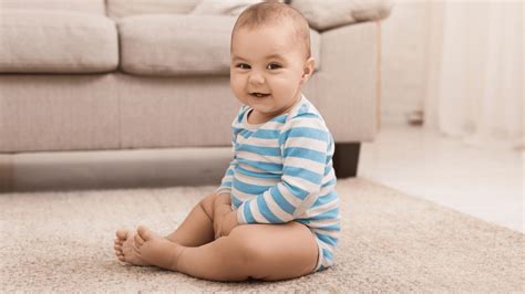 Baby Mit 12 Monaten Was Sollte Es Zum 1 Geburtstag Können Hallo Eltern