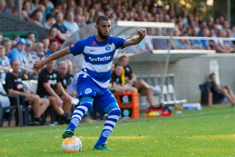 Fifa 19 de graafschap midfielders. De Graafschap thuisshirt 2018-2019 - Voetbalshirts.com