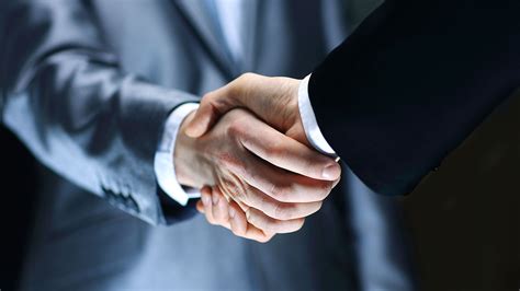 What's in a handshake? A clue to whether or not you're hirable