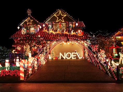 25 Mesmerizing Outdoor Christmas Lighting Ideas Architecture And Design