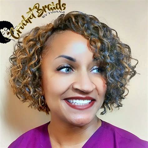 The beach curl 12 is the perfect option for the woman that wants to have a light and airy style. Crochet Bob featuring Freetress Beach Curl in colors # 4 ...