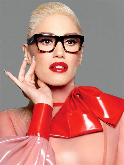 Gwen Stefani’s Says Her Eyeglasses Will Make You Look Sexy New Glasses Girls With Glasses