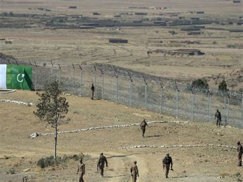 پاک افغان سرحد پر باڑ کی تنصیب کا پہلا مرحلہ مکمل ایکسپریس اردو