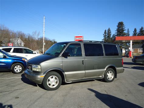 2005 Gmc Safari Awd 1 Bob Currie Auto Sales