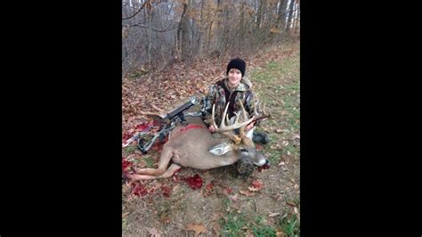 Big Ohio Buck Killed With His Hoyt Youtube