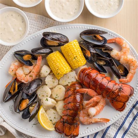 Maine Shore Dinner And Clam Chowder Delicious Clean Eating Food Dinner