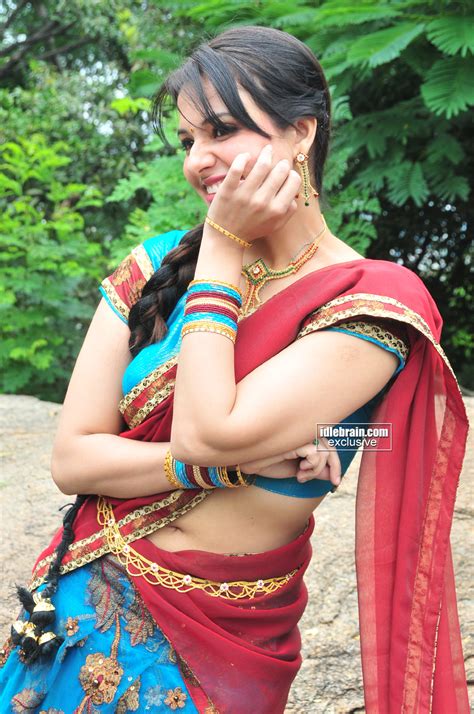 Saloni Photo Gallery Telugu Cinema Actress