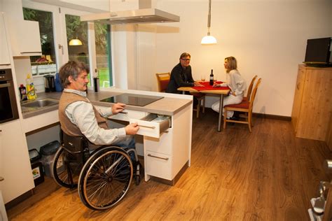 Wer in hamburg eine rollstuhlgerechte wohnung sucht, muss lange warten. Ferienhaus Concordia am Tegernsee | Rollstuhlgerechte ...