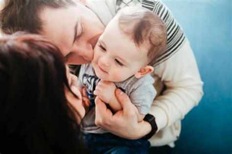 Importancia De Los Besos Y Abrazos Para La Vida De Nuestros Hijos