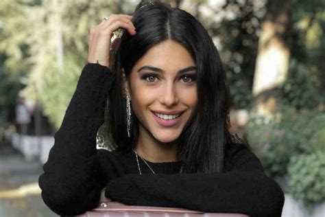 Materassi e doghe lecce anatomico. Chi è Maria Laura De Vitis, la modella fidanzata con Paolo Brosio