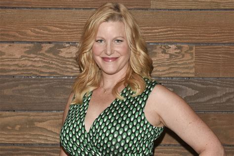 Who Is Anna Gunn Breaking Bad Actress Who Plays Walter Whites Wife