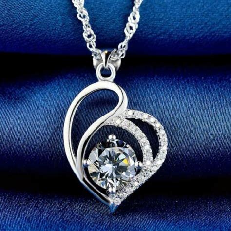 200 Ct Round Diamond Heart Shape Pendant Necklace Women Jewelry With