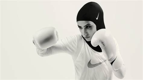 Introducing The Nike Pro Hijab Sportswear For The Muslim Community