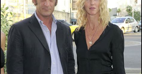 She has often worked with the director laetitia masson, and has also worked with in 1993, she met vincent lindon on movie sets and they married in 1998. Sandrine Kiberlain et Vincent Lindon : Quand leur fille ...