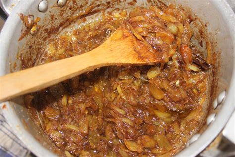 Berber couscous is a berber dish, and so is its etymology: La Cuisine de Bernard : Tfaya