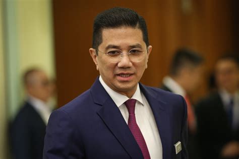 Selangor menteri besar mohamed azmin ali will be conferred the 'datuk seri' title in conjunction with the 70th birthday of the sultan of azmin will be the sole recipient of the first class darjah kebesaran seri paduka mahkota selangor (s.p.m.s) award. Azmin Ali: Malaysia strives to coordinate Apec 2020 ...