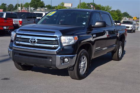 Pre Owned 2017 Toyota Tundra Sr5 4wd Crew Cab Pickup In Fayetteville