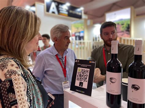 Aragón Promociona El Etiquetado Inteligente En La Feria Nacional Del Vino Fenavin 2022