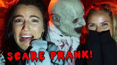 halloween scare prank on my sister youtube