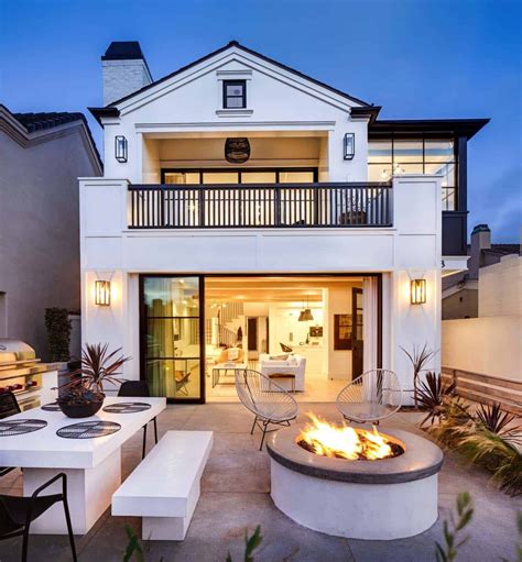 Southern California Beach House With Gorgeous Industrial Chic Accents