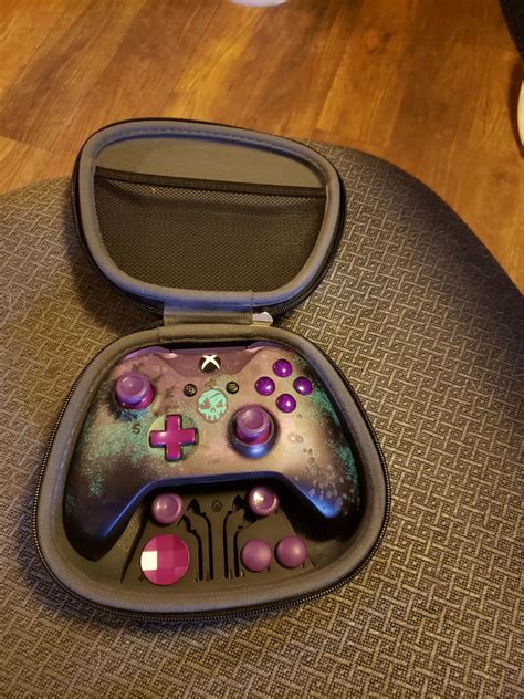 Modified Sea Of Thieves Xbox Controller In 2021 Sea Of Thieves Xbox