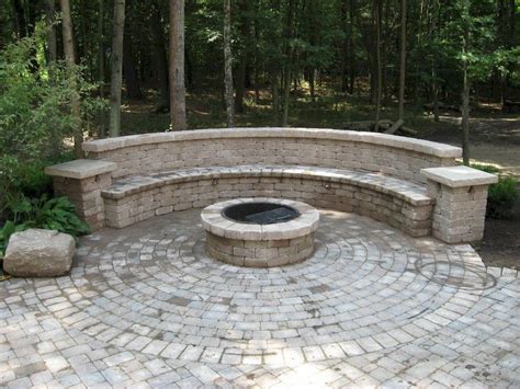The gorgeous and relatively easy diy fire pits that we are sharing with you today offer all the magic and allure of that amazing outdoor fireplace with barely any of the work or costs attached. 70 Easy DIY Fire Pit Ideas for Backyard Landscaping | Fire ...
