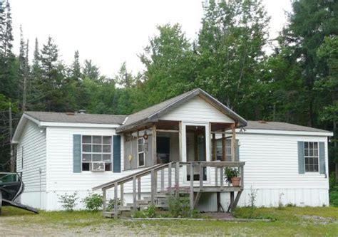 There are beaches safe for children and docks where you can tie up a boat rented from a nearby marina. DEER HAVEN COTTAGE - Reviews & Photos (Indian Lake, NY ...