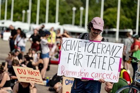 Ernst Happel Stadion Protest Gegen Rammstein Konzerte In Wien Wien My