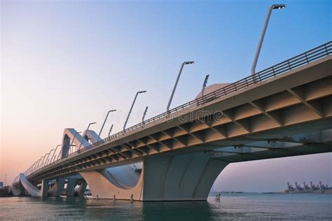 Sheikh Zayed Bridge Abu Dhabi Uae Foto De Archivo Editorial Imagen