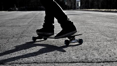 Skater aesthetic wallpaper black and white. Skateboarding Wallpapers High Quality | Download Free