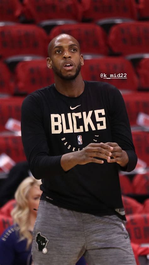 James khristian middleton is an american professional basketball player for the milwaukee bucks of the national basketball association. Khris Middleton | Nba teams, Milwaukee bucks, Middleton