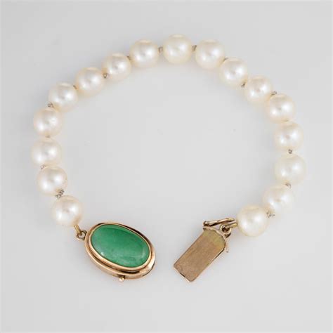 Vintage Cultured Pearl Jade Bracelet 14 Karat Yellow Gold Estate Fine