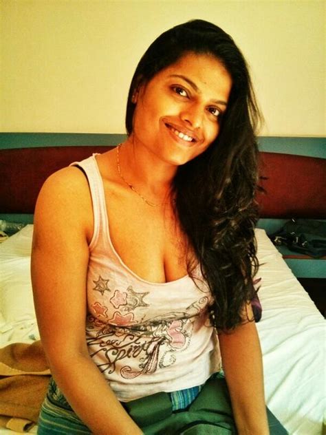 Indian aunty page 2 xossip from picscrazy.site. hummmm on Twitter: "Maano ya na maano par ye sach hai ! #arpitha #desi #bhabhi #xossip #exbii ...