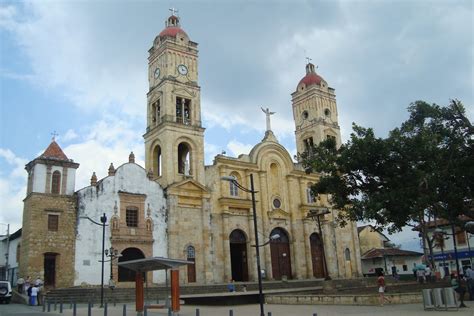 La lotería de cundinamarca juega todos los lunes (no festivos) a las 10 y 30 de la noche, con un premio mayor de 3.000 millones de pesos, apuéstale a tu suerte en nuestra página podrás encontrar los resultados de su loteria de cundinamarca, además contamos con una sección de estadísticas. Santa Bárbara Estéreo : Fotos de la parroquia antes de la ...