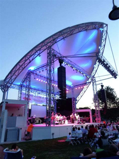 The New Levitt Pavilion Lights Up The Night With Inaugural Feliciano