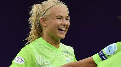 Pernille Harder Chelsea Women Sign Wolfsburg And Denmark Forward