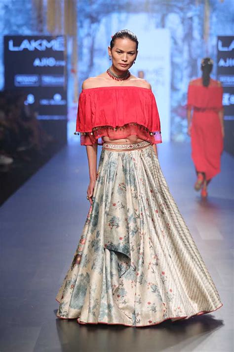 First look at tarun tahiliani's bridal 2015 collection. Tarun Tahiliani Collection at Lakme Fashion Week Summer ...