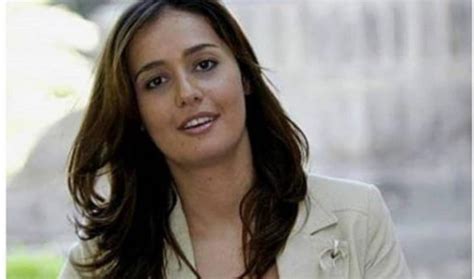 L'actrice égyptienne Hala Shiha retire son voile ...