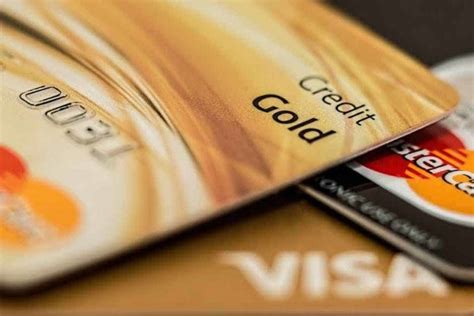 Jul 12, 2021 · under this guidance, for example, issuers typically wouldn't offer a card with a 2% minimum payment and a 30% apr (2.5% per month). Minimum Credit Card Payment: What You Need To Know | LowerMyBills