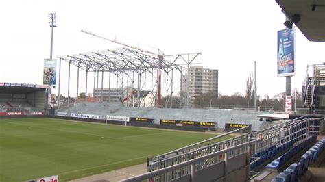 Feel free to let us know what you think about this stadium / arena in the comments. Holstein-Stadion: Osttribüne wächst - mit Verzögerung ...