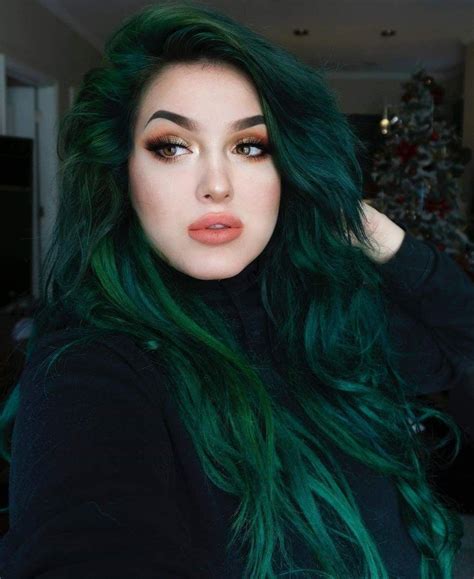 30 Glamorous Light To Dark Green Hair Styles Trending Now